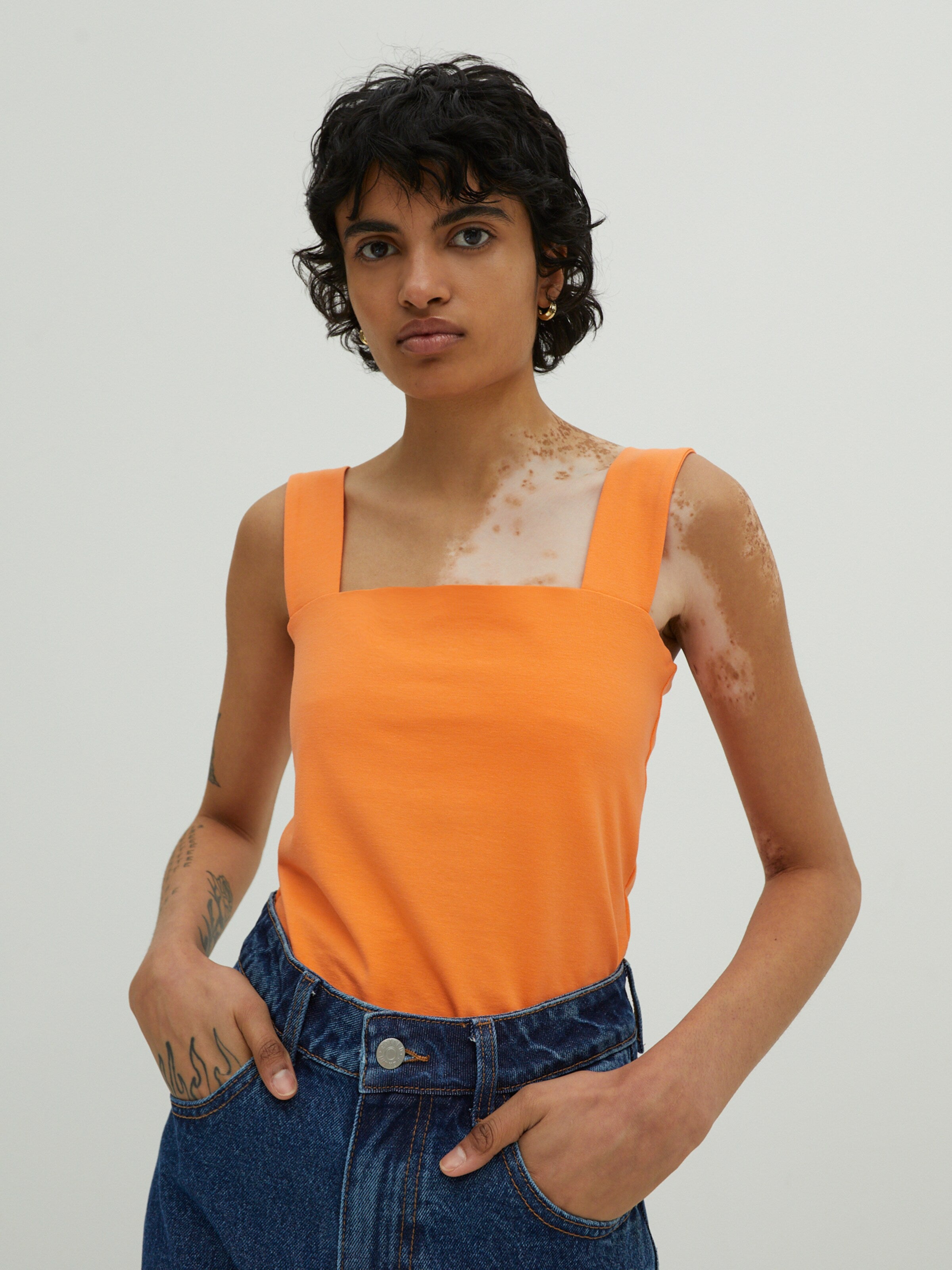 EDITED Mouwloze Shirts Top Rafaela Dames Oranje