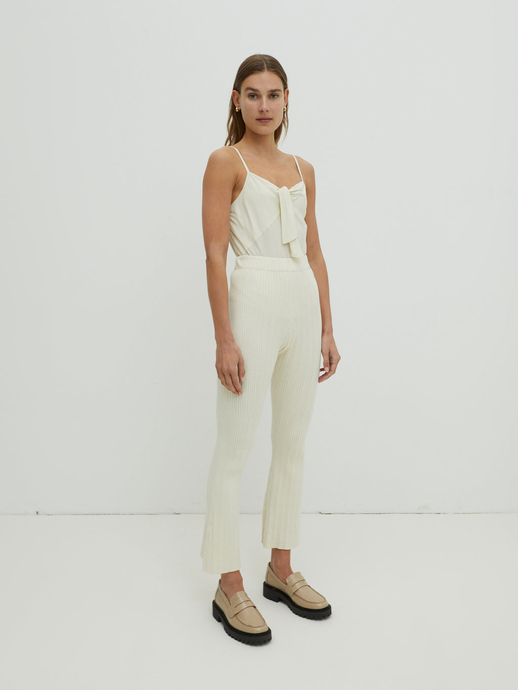 EDITED Spaghetti Tops Top Eloise Dames Beige