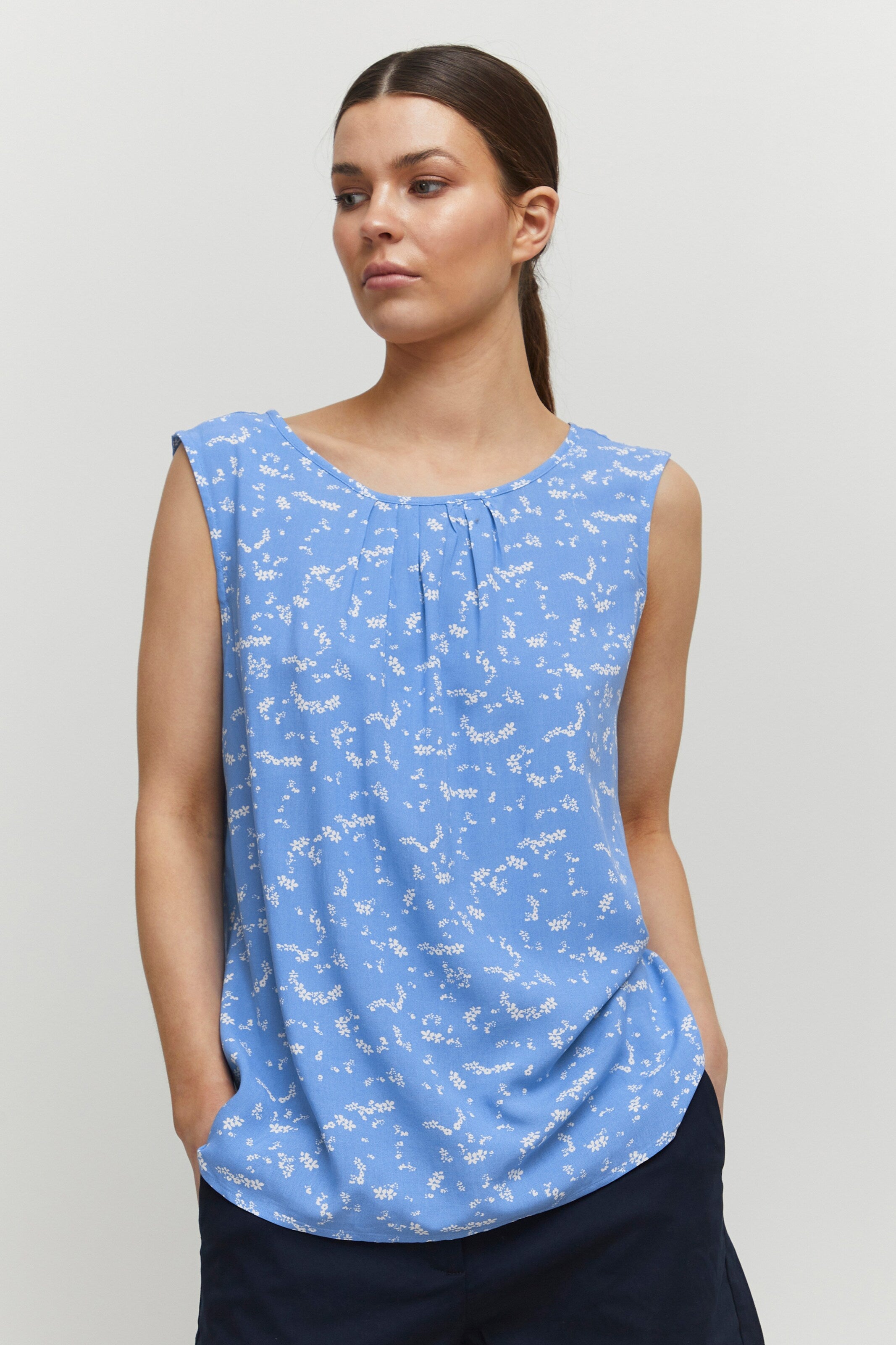 B.young Mouwloze Shirts Top JOELLA Dames Blauw