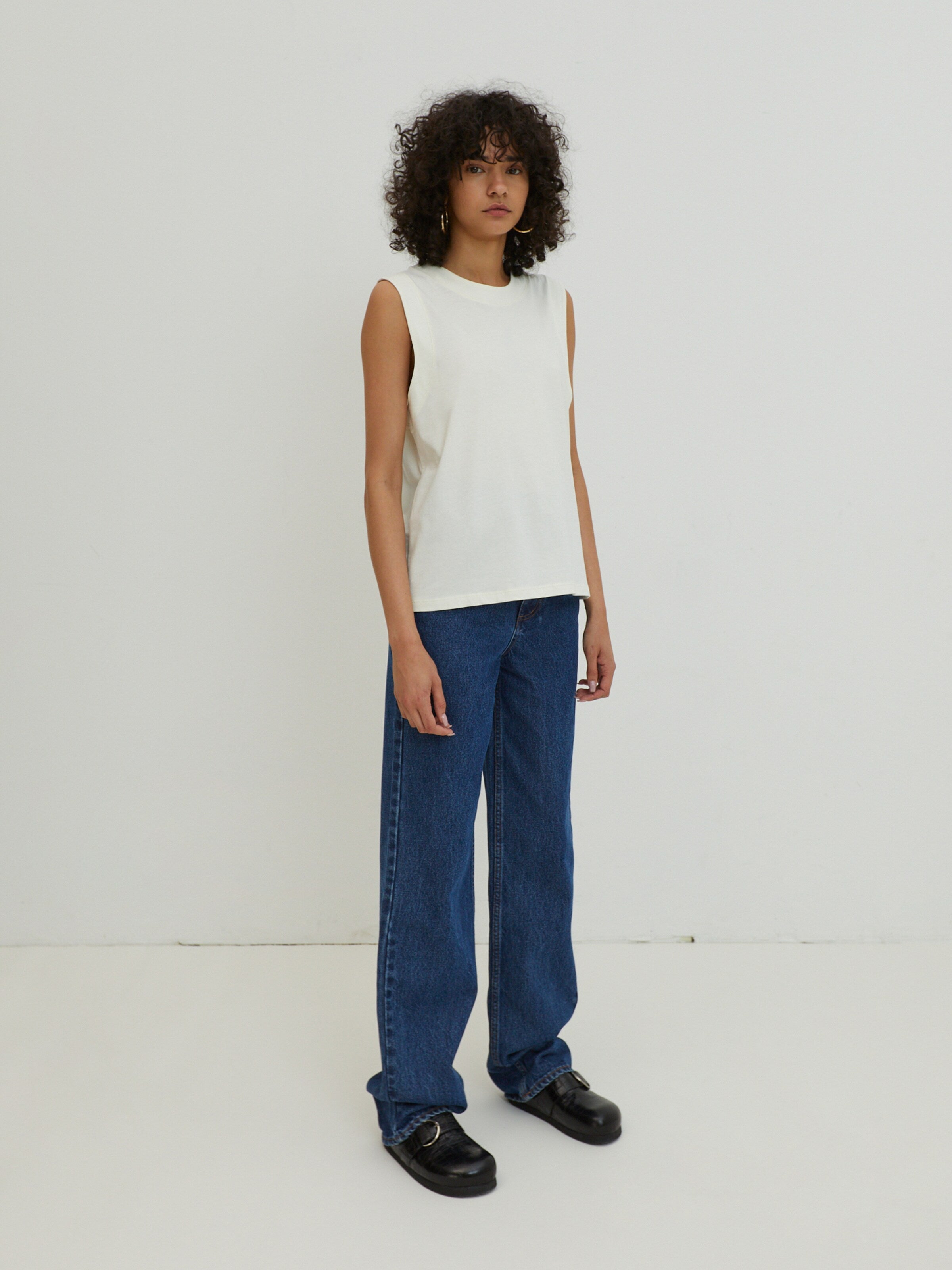 EDITED Mouwloze Shirts Top Lennon Dames Wit